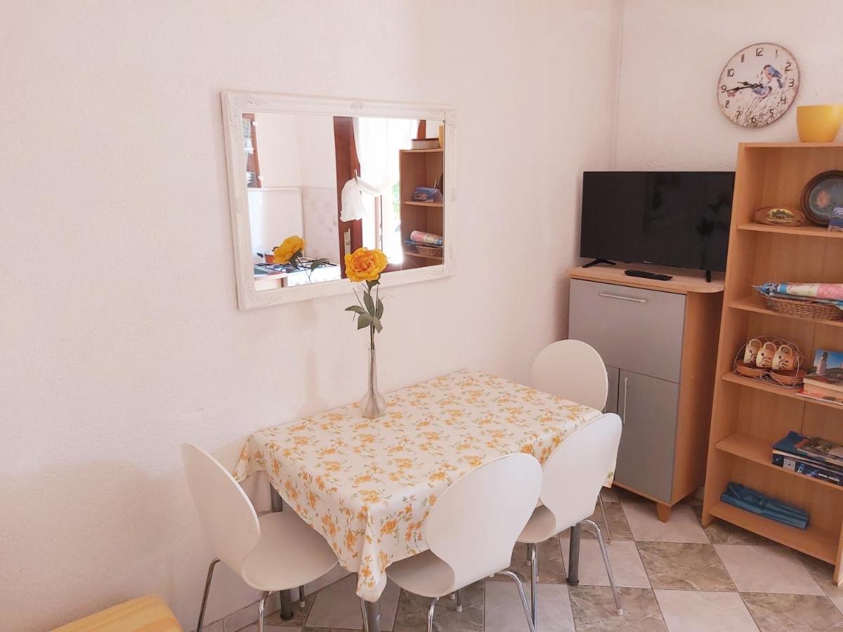 Apartments Gabriel Нін Екстер'єр фото