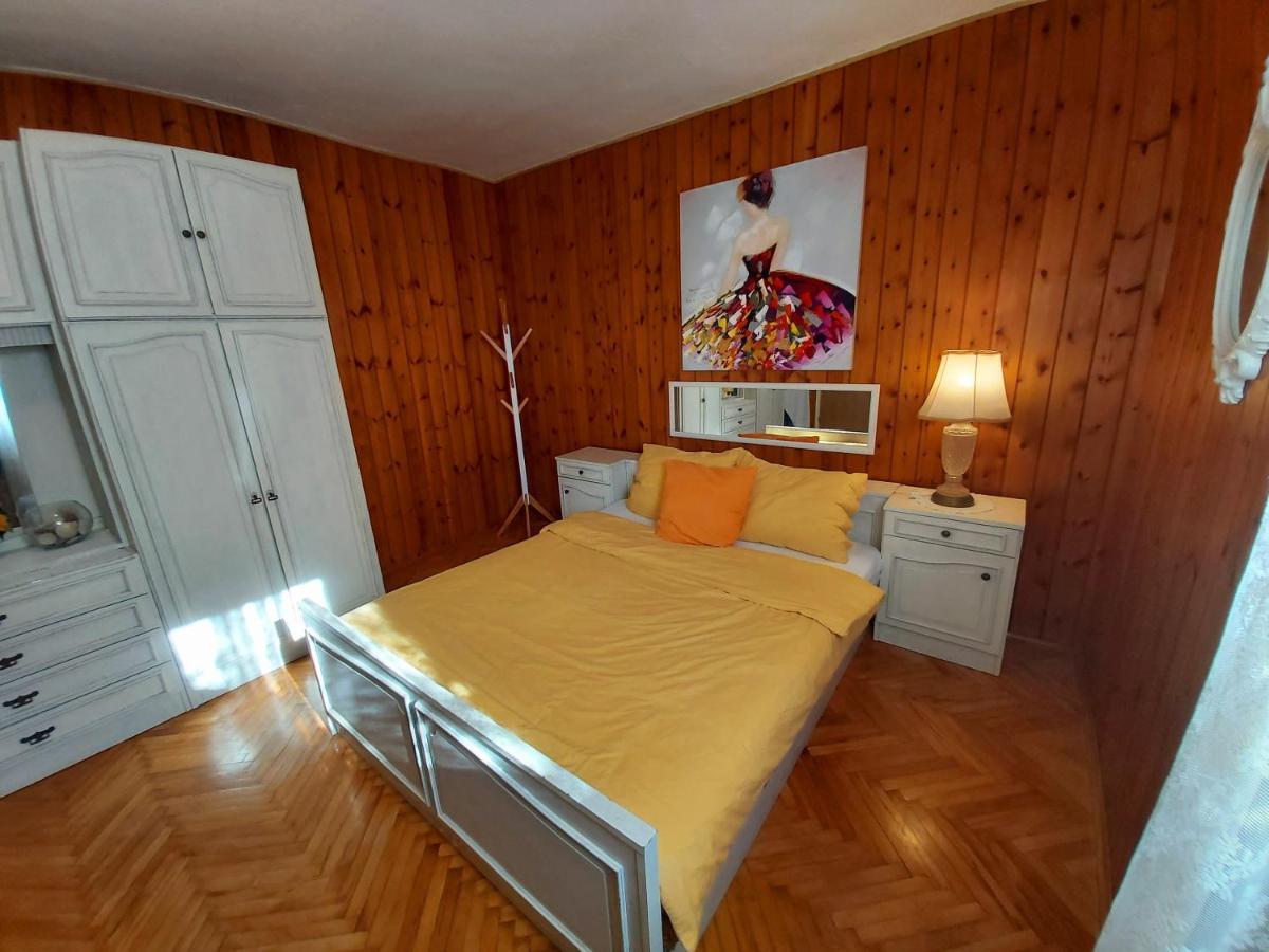 Apartments Gabriel Нін Екстер'єр фото