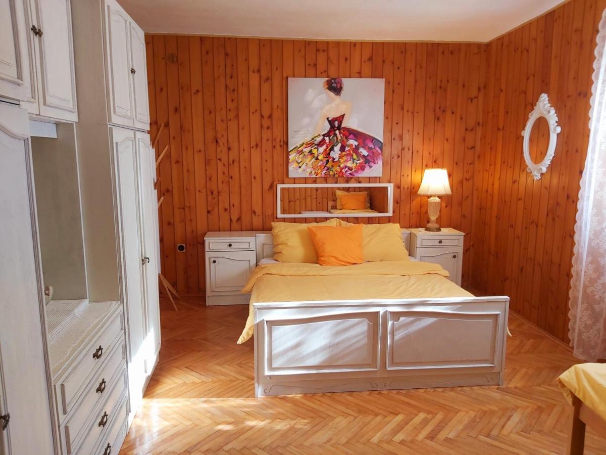 Apartments Gabriel Нін Екстер'єр фото